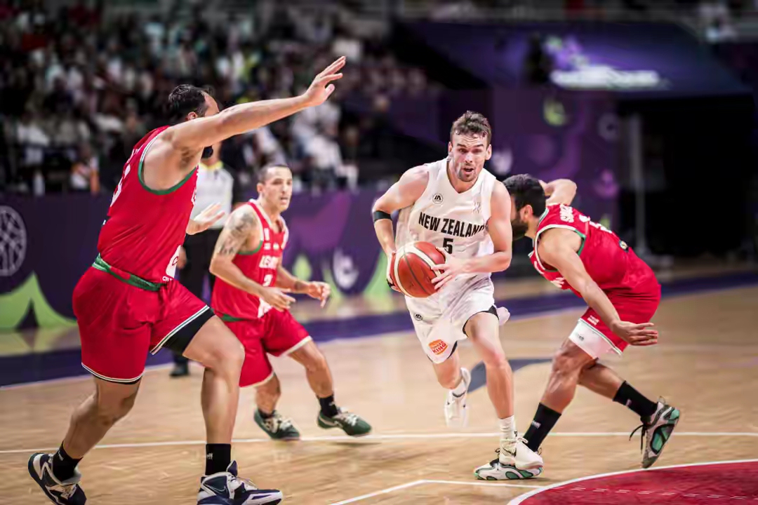 星空体育官网入口-委内瑞拉男篮在洲际杯比赛中惨遭淘汰